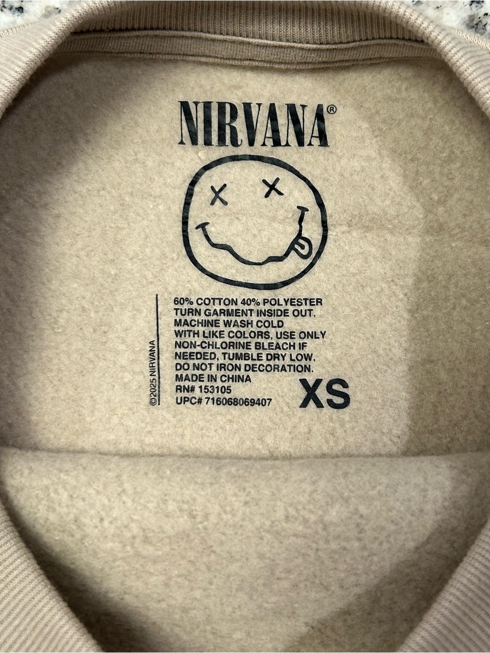 Nirvana Beige Graphic Crewneck Sweatshirt Men XS Cotton Poly Casual Grunge NWT - Picture 2 of 6